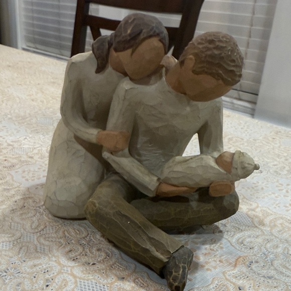 Willow Tree Family Sculpture in Cream and Brown - Picture 1 of 2